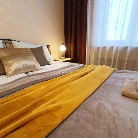 Old Town Retreat With Stunning Views 2 Bedroom Apartment Nearby The Church Of Saint Peter 리가 외부 사진