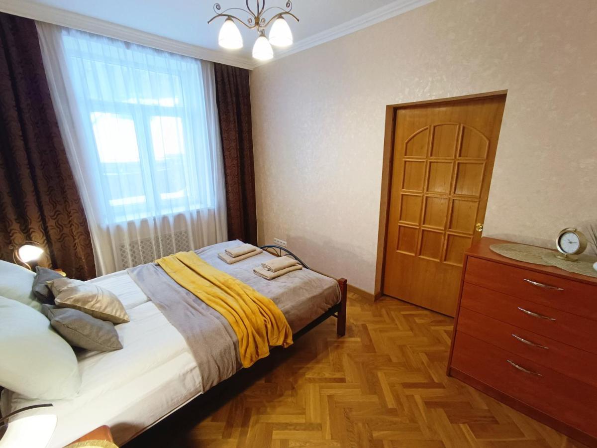 Old Town Retreat With Stunning Views 2 Bedroom Apartment Nearby The Church Of Saint Peter 리가 외부 사진