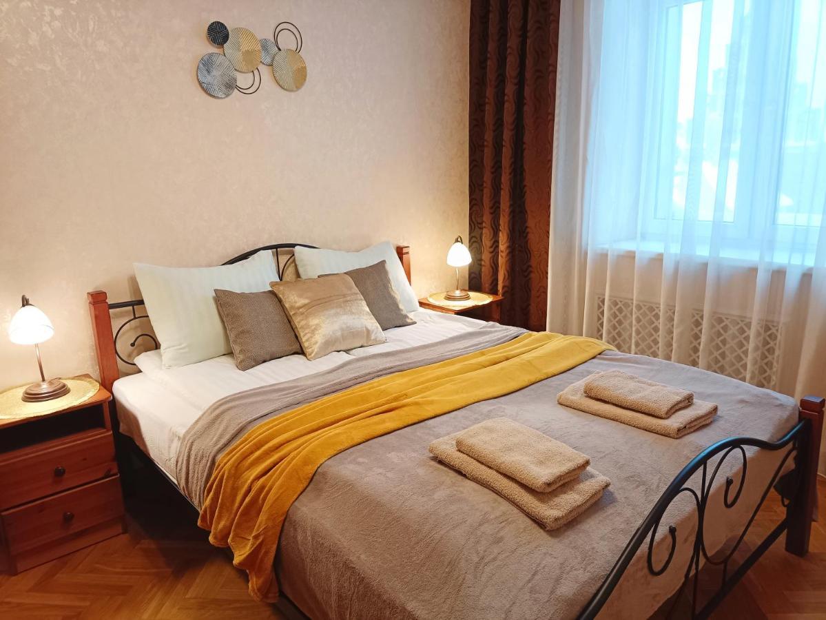 Old Town Retreat With Stunning Views 2 Bedroom Apartment Nearby The Church Of Saint Peter 리가 외부 사진