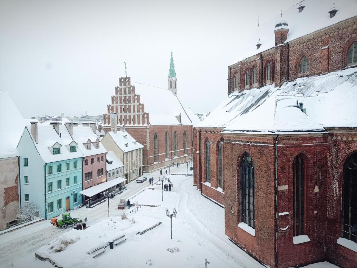 Old Town Retreat With Stunning Views 2 Bedroom Apartment Nearby The Church Of Saint Peter 리가 외부 사진
