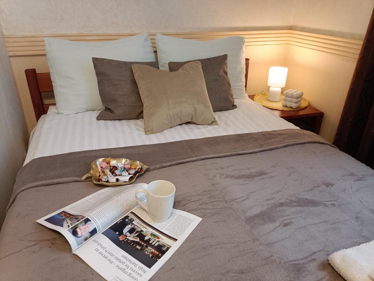 Old Town Retreat With Stunning Views 2 Bedroom Apartment Nearby The Church Of Saint Peter 리가 외부 사진