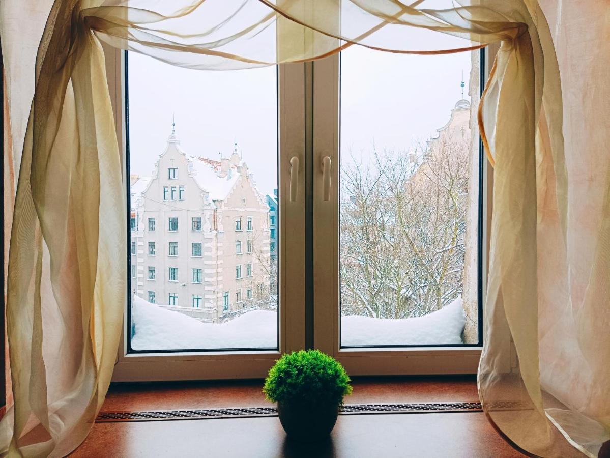 Old Town Retreat With Stunning Views 2 Bedroom Apartment Nearby The Church Of Saint Peter 리가 외부 사진